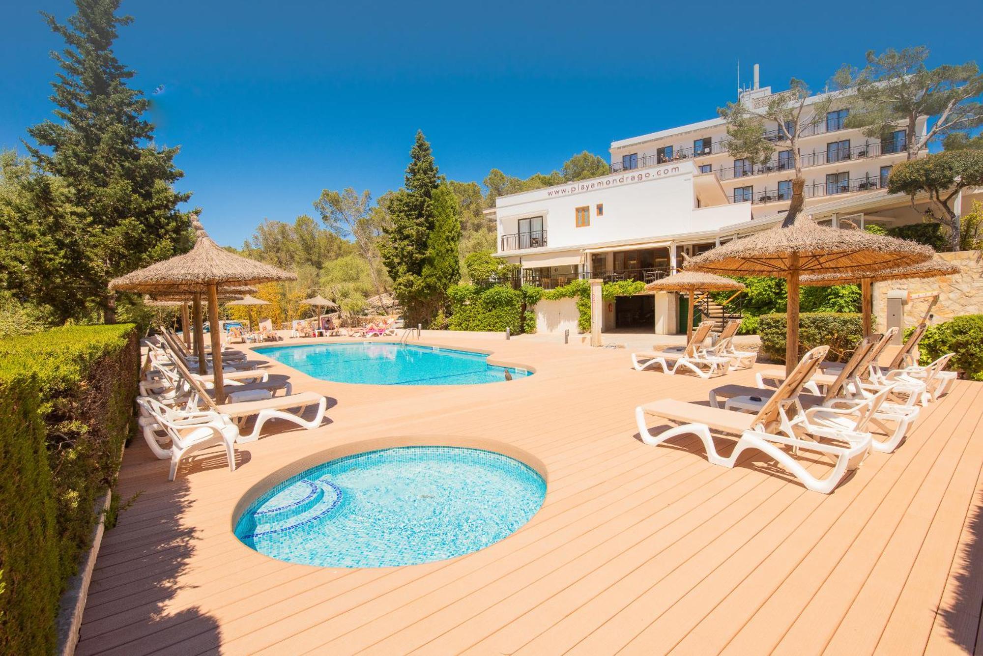 Hotel Playa Mondrago Портопетро Экстерьер фото