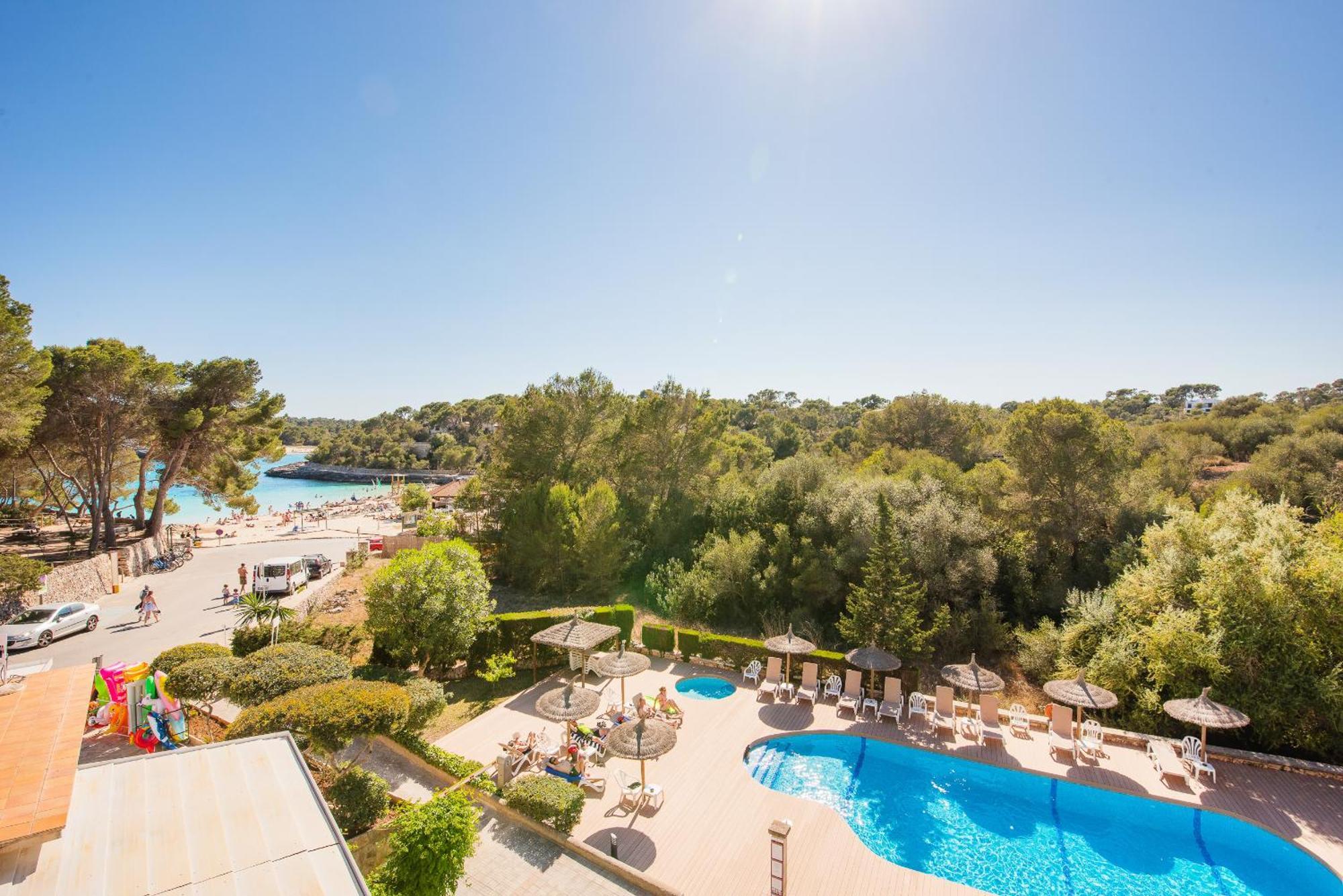 Hotel Playa Mondrago Портопетро Экстерьер фото