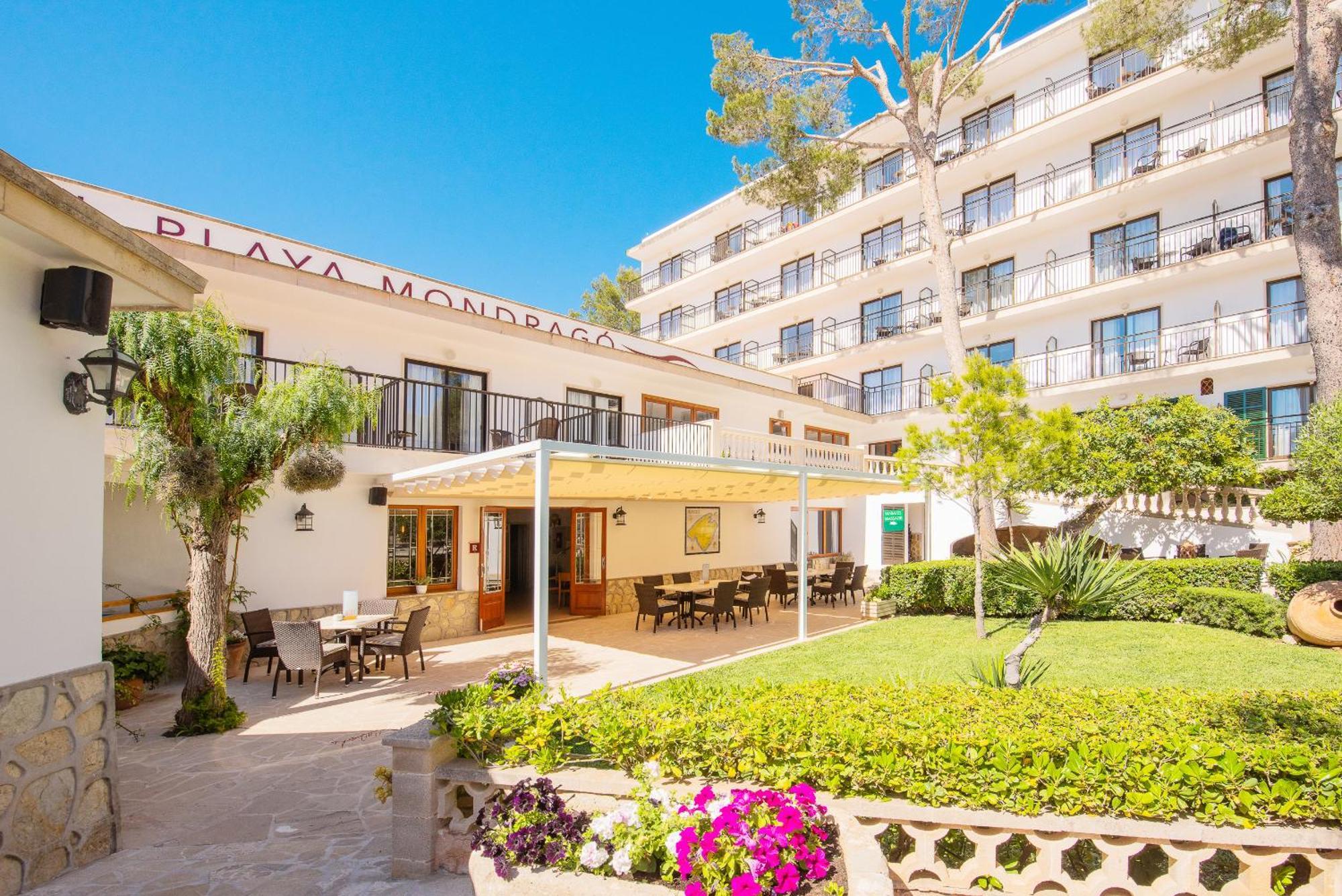 Hotel Playa Mondrago Портопетро Экстерьер фото