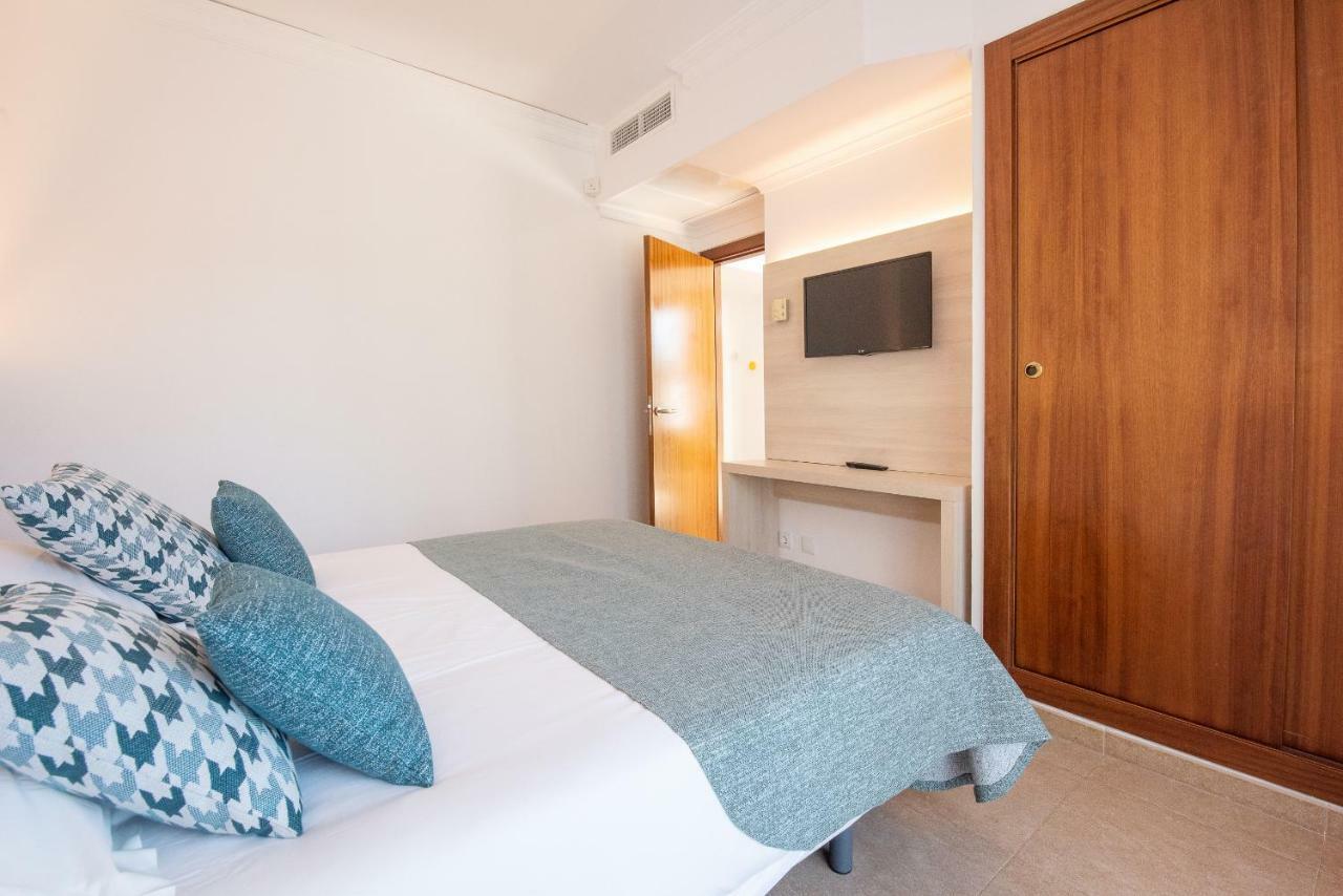Hotel Playa Mondrago Портопетро Экстерьер фото