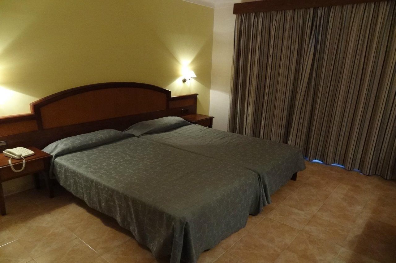 Hotel Playa Mondrago Портопетро Экстерьер фото